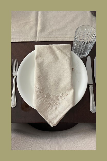 Timeless Blooms | Daisy Path | Set of 2 Embroidered Linen-Look Napkins | Ivory