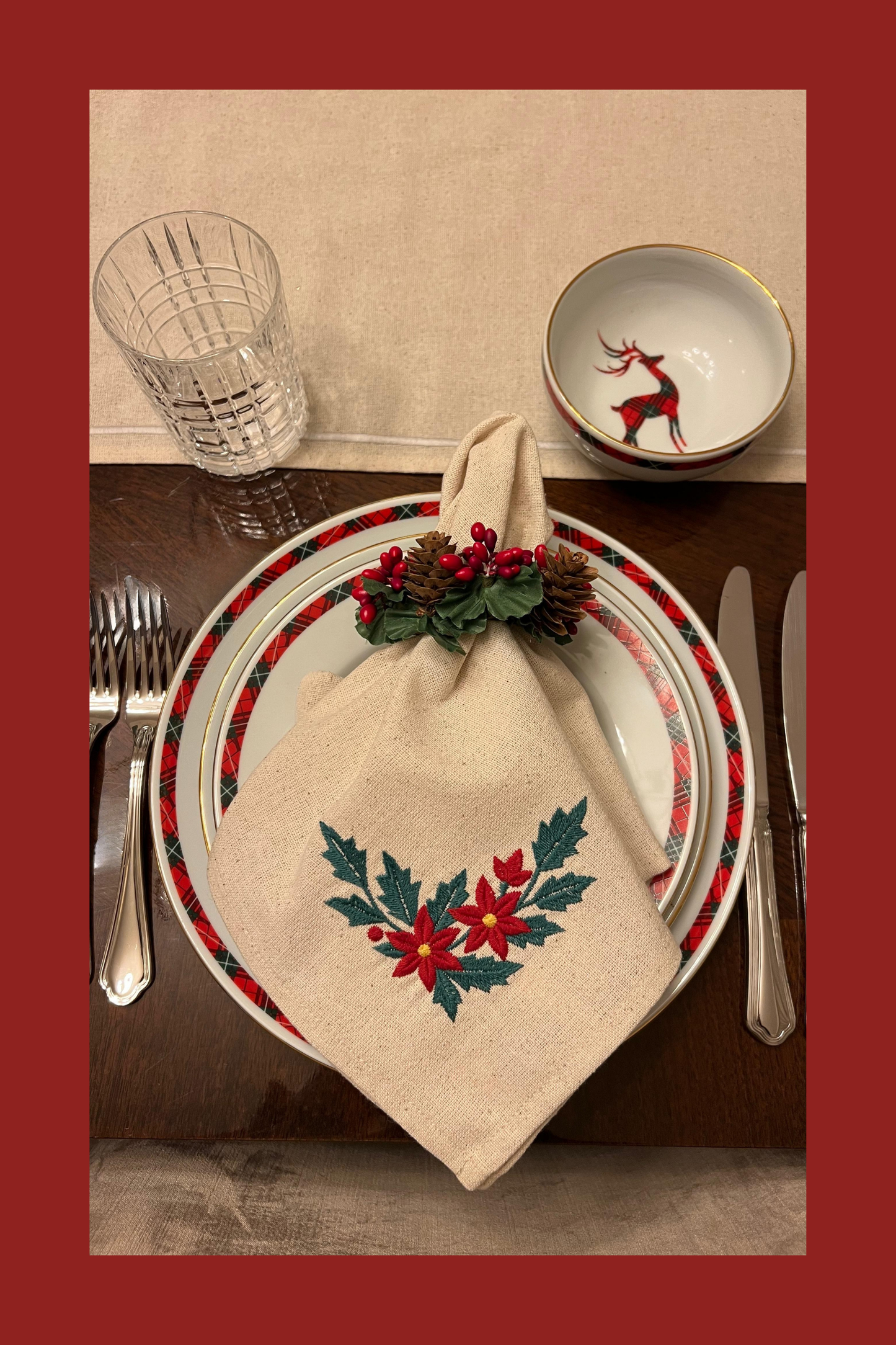Holiday Joy | Winter Garland | Set of 2 Embroidered Linen-Look Napkins